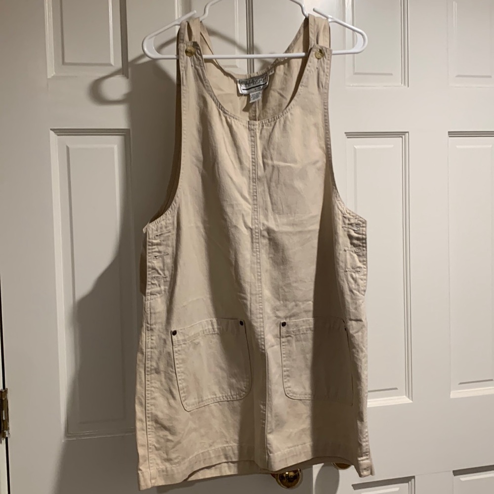 Super Cute Khaki Dress with Front Pockets and Side Buttons